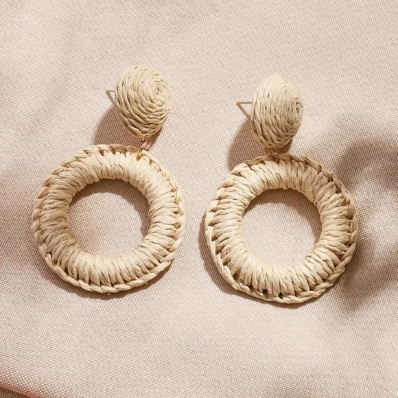 Braided Decor Earrings - Picture 3 of 5